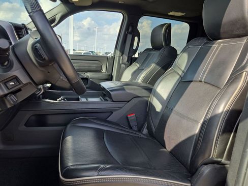 Used 2021 RAM 2500 Limited image 9