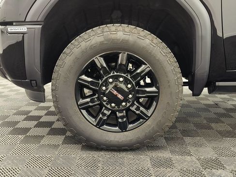Used 2026 GMC Sierra 3500 AT4 w/ AT4 Premium Plus Package AWD/4WD image 11