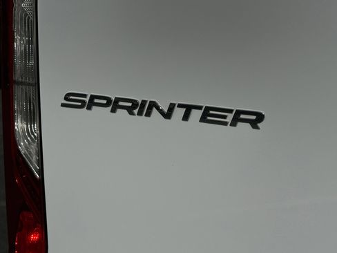 Used 2024 Mercedes-Benz Sprinter 3500 image 29