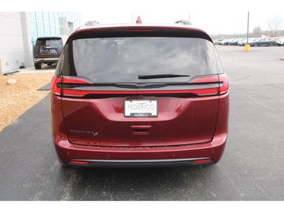 Used 2021 Chrysler Pacifica Touring-L w/ S Appearance Package
