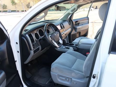 Used 2014 Toyota Sequoia SR5 image 9