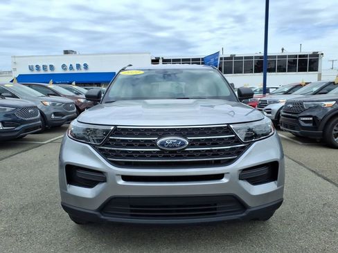 Certified 2022 Ford Explorer XLT w/ Class IV Trailer Tow Package AWD/4WD image 2