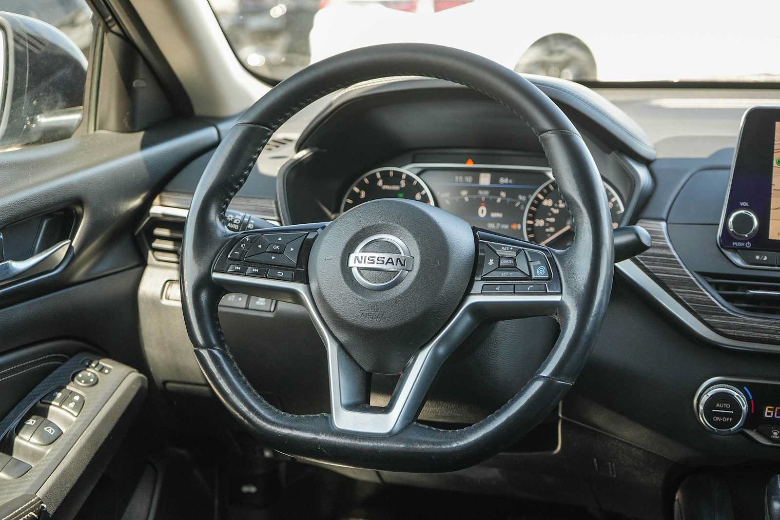 Used 2019 Nissan Altima 2.5 SL FWD image 18