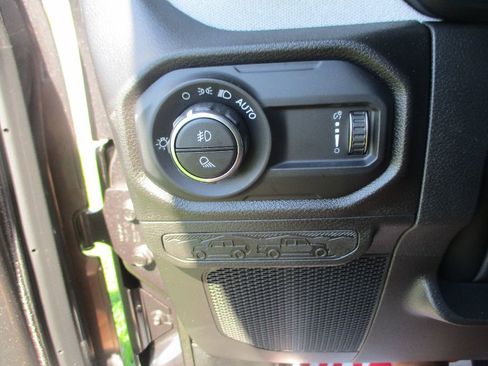 New 2025 Jeep Gladiator Sport image 12