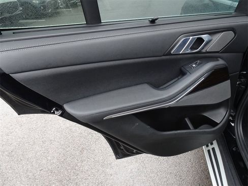 Used 2020 BMW X5 xDrive40i w/ Premium Package image 16