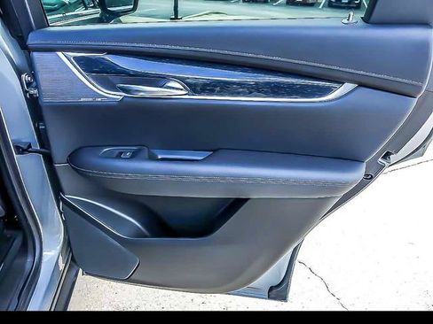 Certified 2024 Cadillac XT5 Premium Luxury AWD/4WD image 31