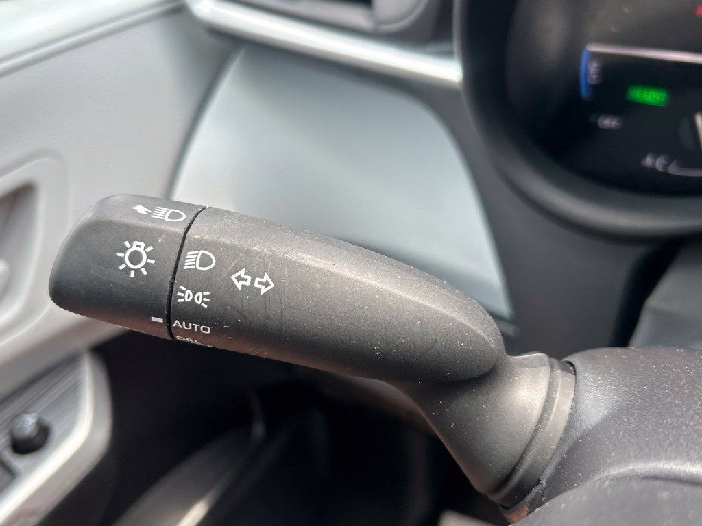 Used 2025 Toyota Sienna LE AWD/4WD image 29