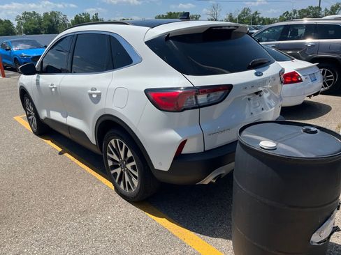 Used 2020 Ford Escape Titanium AWD/4WD image 11