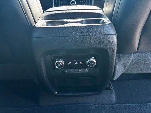 Used 2025 GMC Acadia Elevation w/ Elevation Premium Package image 24