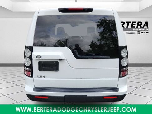 Used 2016 Land Rover LR4 AWD/4WD image 5