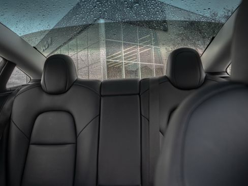 Used 2023 Tesla Model 3 Standard Range image 28