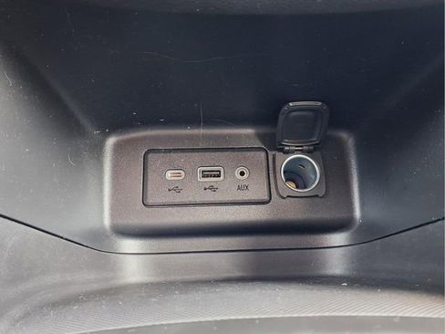 Used 2022 Chevrolet Equinox LT image 24