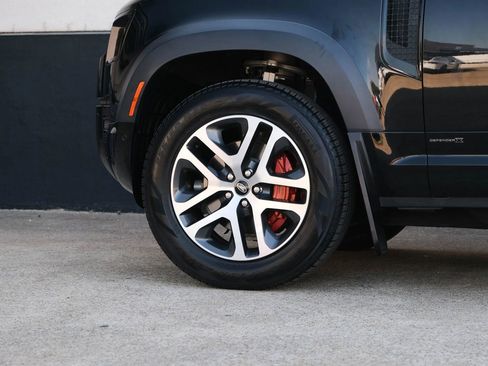 Used 2023 Land Rover Defender 110 X image 9