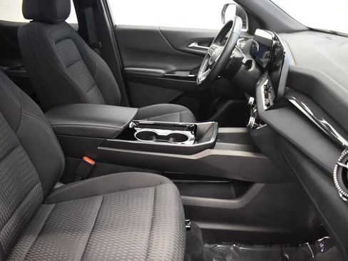 Used 2025 Chevrolet Equinox LT AWD/4WD image 19