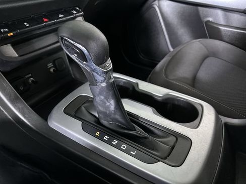Used 2022 Chevrolet Colorado LT w/ Fleet Safety Package RWD image 16