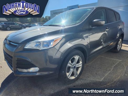 Used 2019 Ford Escape SE AWD/4WD image 1