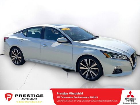 Used 2020 Nissan Altima 2.0 Platinum FWD image 1