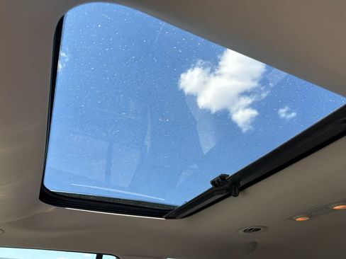 Used 2014 Buick Enclave Premium w/ Trailering Provision Package image 10