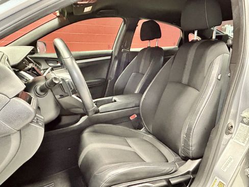 Used 2019 Honda Civic Sport image 15