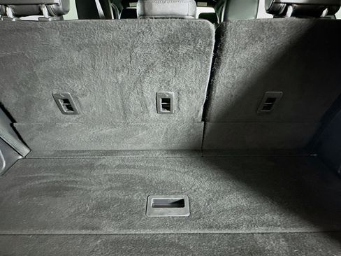 Used 2021 Ford Expedition XLT image 28