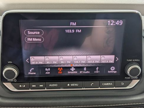 Used 2023 Nissan Rogue SV FWD image 10