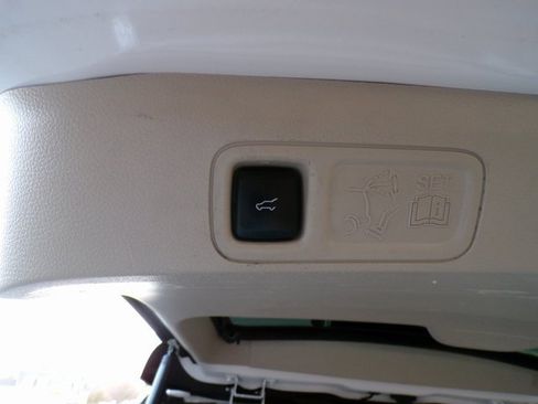 Used 2019 Lincoln Navigator L Reserve image 8