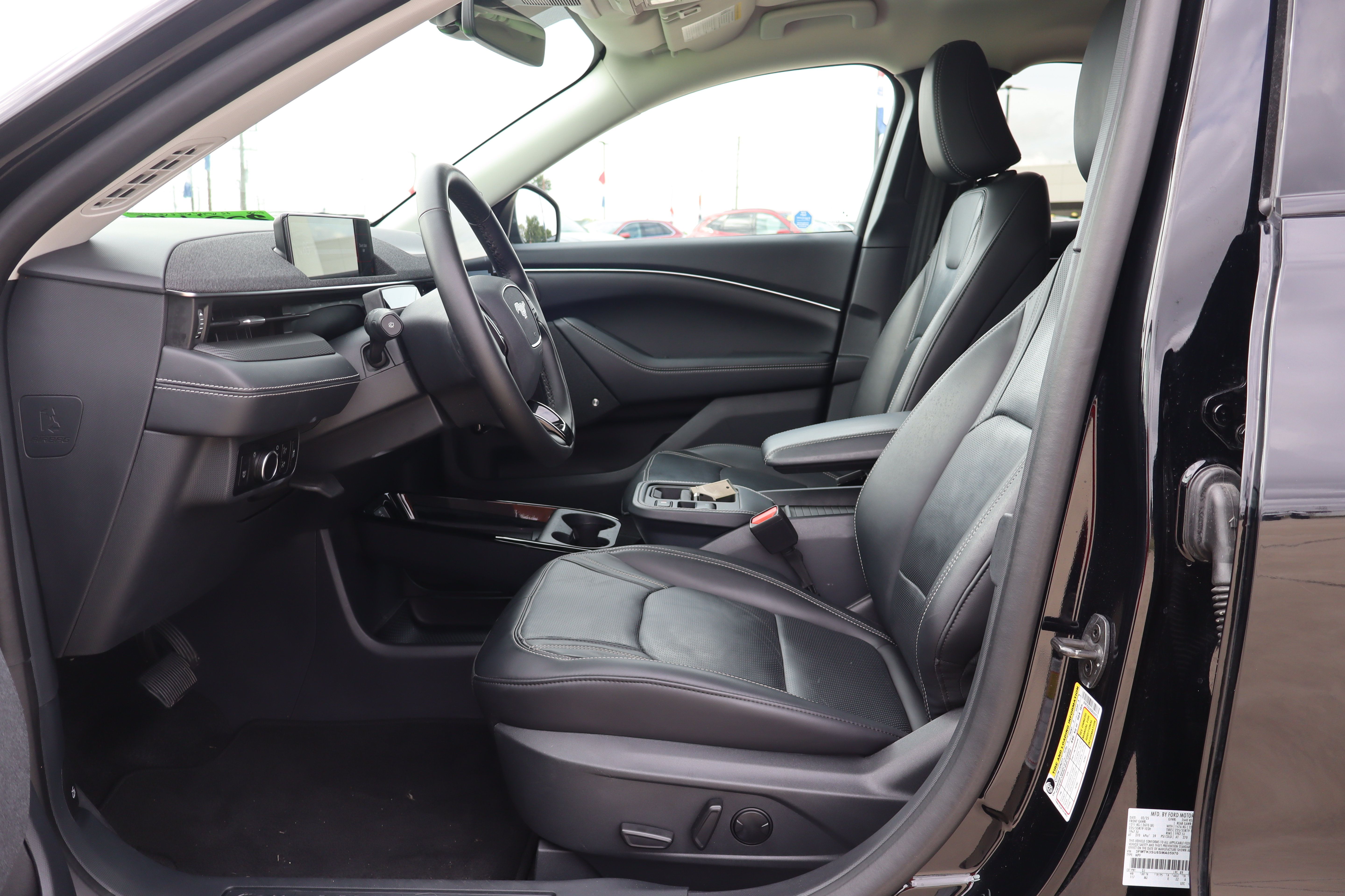 Used 2025 Ford Mustang Mach-E Premium AWD/4WD image 9