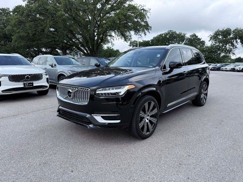 Certified 2024 Volvo XC90 T8 Plus w/ Protection Package AWD/4WD image 2
