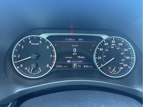 Used 2025 Nissan Sentra SV w/ SV Premium Package image 19