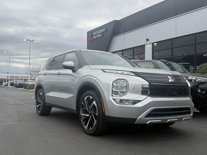 Used 2024 Mitsubishi Outlander 4WD Plug-In Hybrid