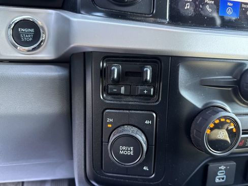 Used 2023 Ford F250 XLT w/ XLT Premium Package AWD/4WD image 29