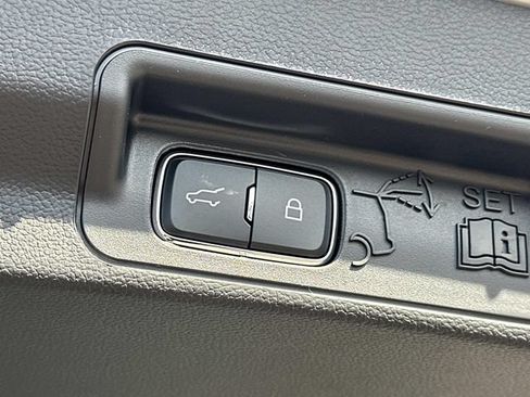 New 2026 Ford Explorer Active w/ Active Comfort Package RWD image 17