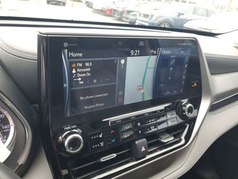 Used 2022 Toyota Highlander Platinum image 22