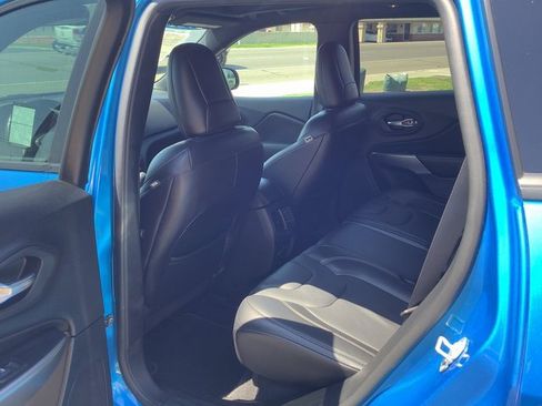 Used 2021 Jeep Cherokee Latitude Lux 80th Anniv w/ Quick Order Package 26U 80TH image 24