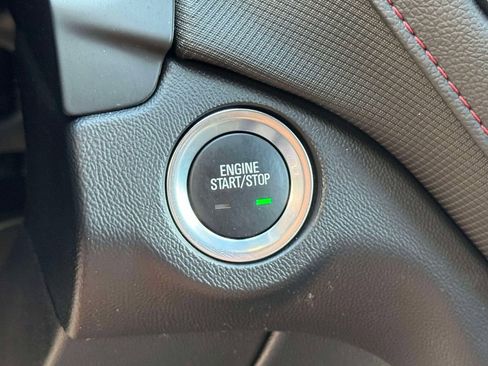 Used 2023 Chevrolet Equinox RS FWD image 29