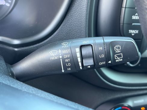 Certified 2020 Kia Soul S FWD image 31