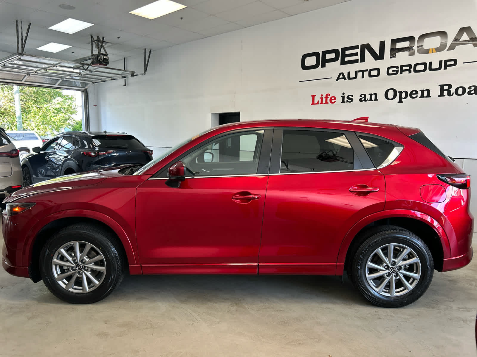 Certified 2024 MAZDA CX-5 AWD 2.5 S w/ Preferred Package image 2