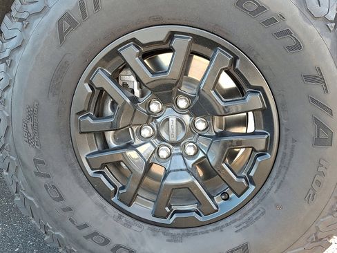 Used 2023 Ford Bronco Raptor image 8