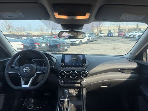 Used 2025 Nissan Sentra SV image 32