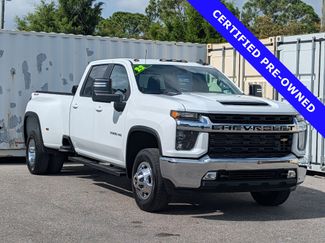 Used 2022 Chevrolet Silverado 3500 LT w/ Convenience Package AWD/4WD video 3