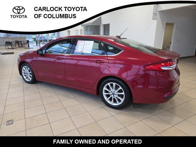 Used 2017 Ford Fusion SE w/ Fusion SE Technology Package FWD image 10