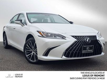 New 2025 Lexus ES 350 w/ Premium Package