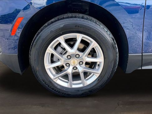 Used 2023 Chevrolet Equinox LS AWD/4WD image 33