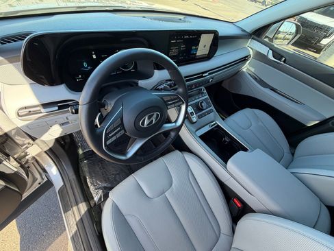 Used 2025 Hyundai Palisade SEL FWD image 18