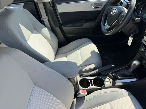 Used 2015 Toyota Corolla LE image 15