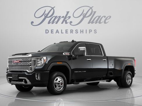 Used 2022 GMC Sierra 3500 Denali w/ Denali Black Diamond Edition AWD/4WD image 1