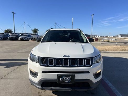 Used 2017 Jeep Compass Sport w/ Cold Weather Group image 2