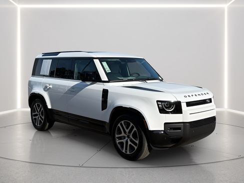 Used 2026 Land Rover Defender 110 X-Dynamic SE AWD/4WD image 7