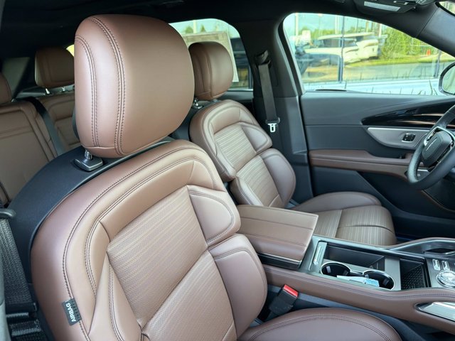 New 2026 Lincoln Nautilus Reserve AWD/4WD image 18