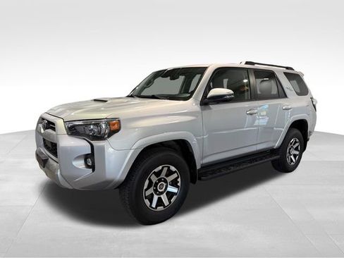 Used 2024 Toyota 4Runner TRD Off-Road Premium image 3